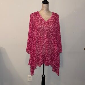 NWT lane Bryant 18/20
Lightweight See Through
Floral Top pink w/ white flowers